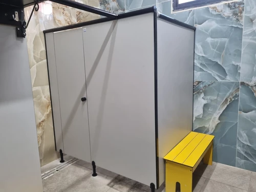 תאי שירותים צפת