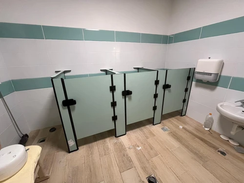 תאי שירותים מטרספה בגן ילדים בבית שמש (5).