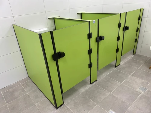 תאי שירותים מטרספה בגן ילדים בעפולה.