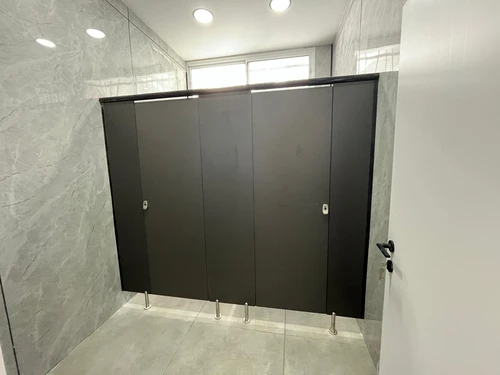 אור עקיבא 2 תאי שירותים מטרספה.