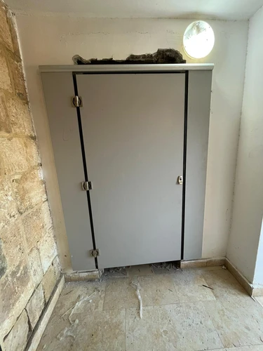 תא נכים.