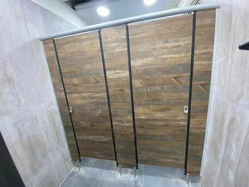 תאי שירותים ומחיצות מטרספה (H.P.L)