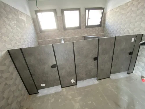 תאי שירותים ומחיצות מטרספה (H.P.L) גן ילדים בביתר עילית.